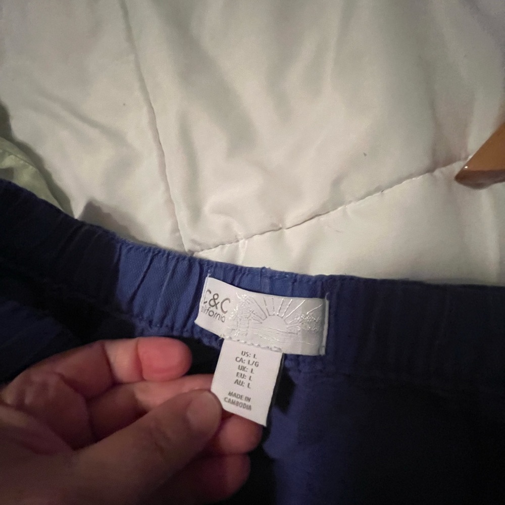 C & C Women's Blue Linen Elastic-Waist Casual Shorts Size L - Picture 4 of 4